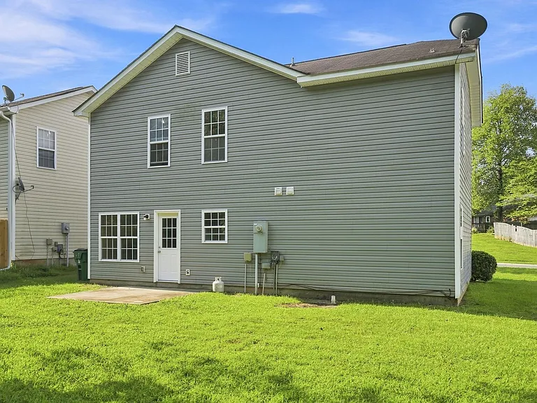 926 Oakshire Cir — Photo 35