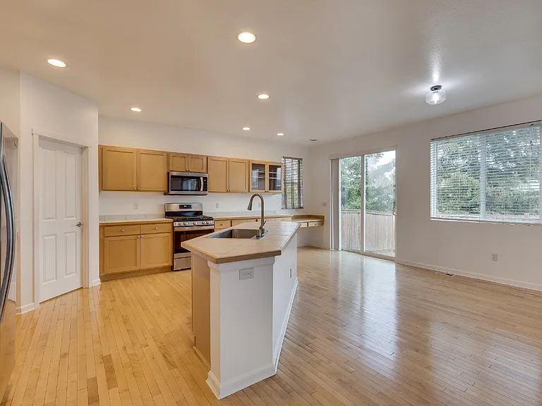 6720 Marshall Ave SE — Photo 10