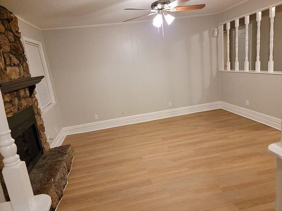 3rd image of 2113 Meade Ave
