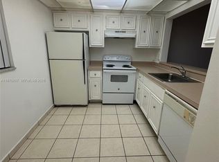17911 NW 68th Ave APT N206, Hialeah, FL 33015