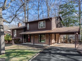 10914 Hunt Club Rd, Reston, VA 20190