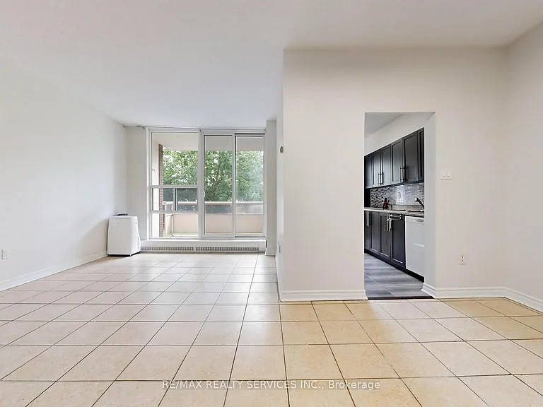 175 Hilda Ave #102 — Photo 10