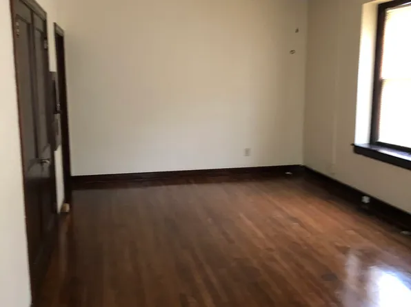 514 S 7th St APT A, Leavenworth, KS 66048