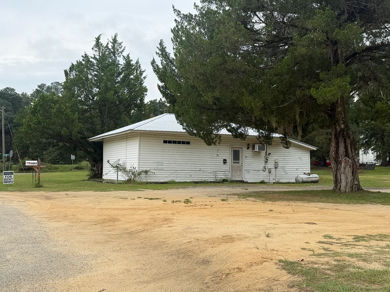 2 bed, 832 sqft, $1,200 — Photo 2