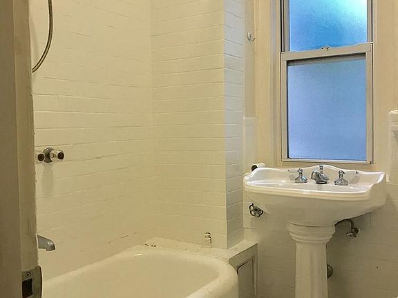 5th image of 203-211 W 81st St #3F