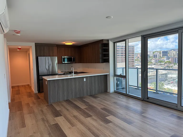1515 Liona St #1211 — Photo 10