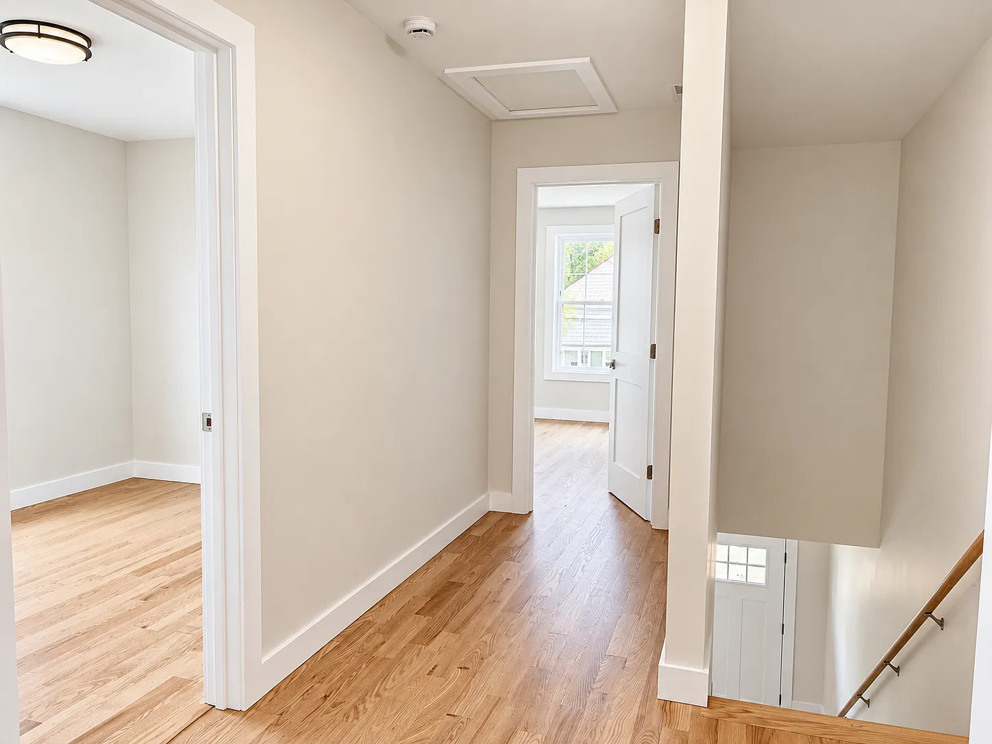 3 bed, 2.0 bath, 1400 sqft, $3,200 — Photo 3