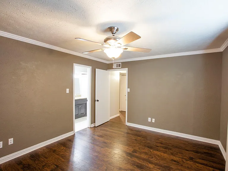 5713 Baker Dr — Photo 13
