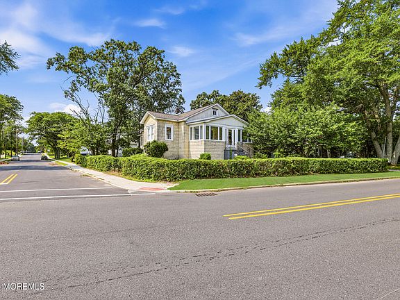3rd image of 400 S Lake Drive