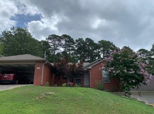 42 Springridge Dr, Little Rock, AR 72211