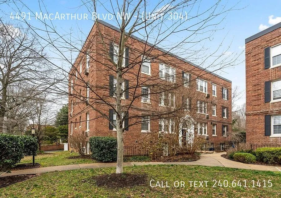 4491 Macarthur Blvd NW APT 304 photo 1