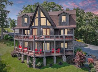 356 White Rock Trl, Caldwell, WV 24925