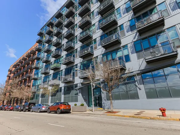 1224 W Van Buren St APT 707, Chicago, IL 60607