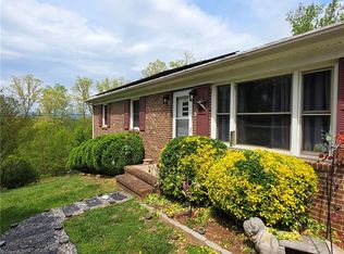 166 Town Ln, Mount Airy, NC