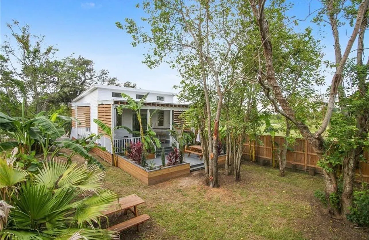 1 bed, $2,200 — Photo 1