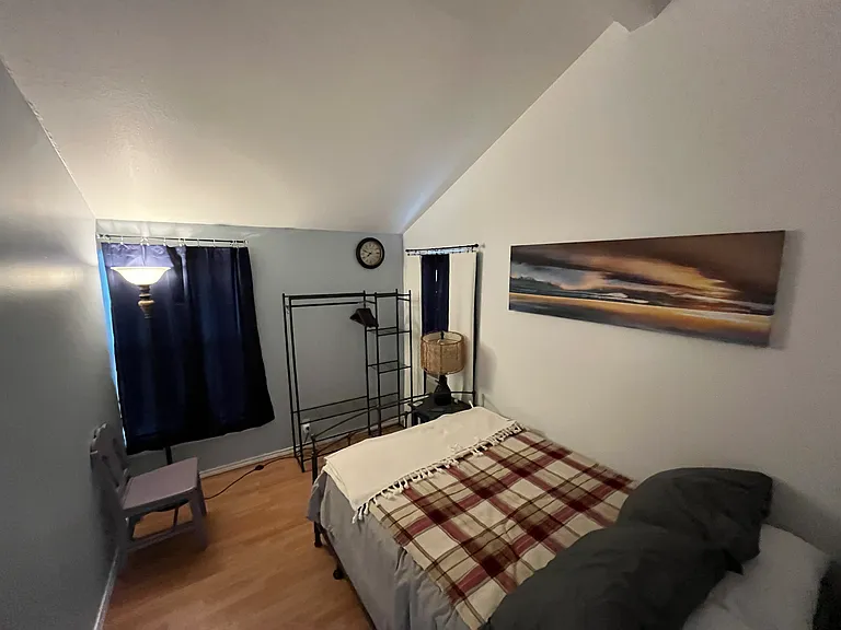 3rd Bedroom, Full Bed.
