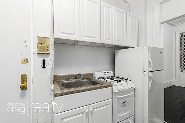 Rented by D'Andrea Craig Realty | media 9