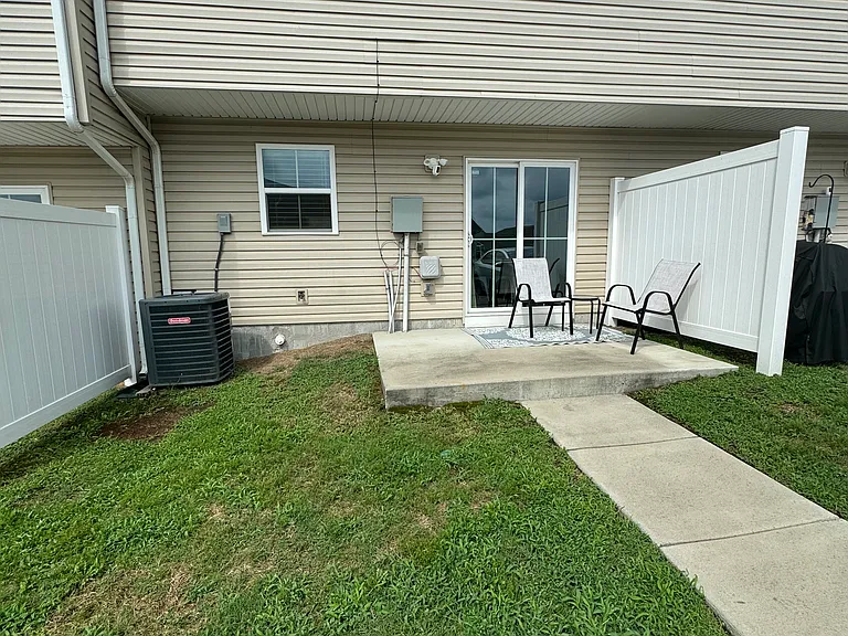 3628 Brookway Dr — Photo 16