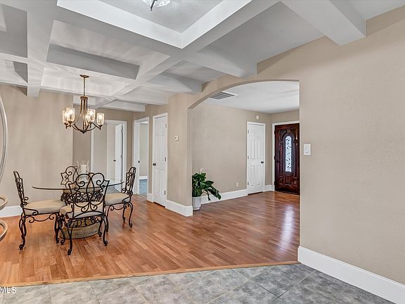 5th image of 314 Sunset Dr