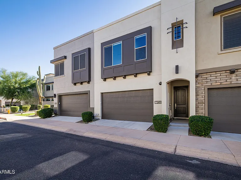7349 E Vista Bonita Dr — Photo 35