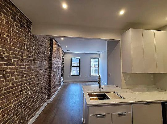 1st image of 1064 Madison Ave #Ix