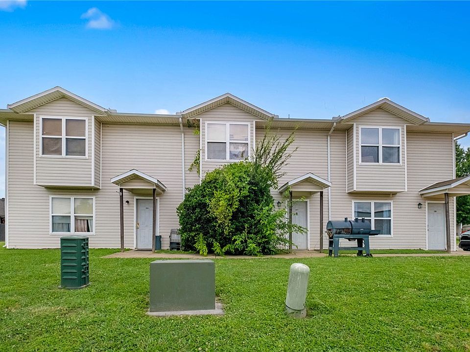 1st image of 372 Erin Pl