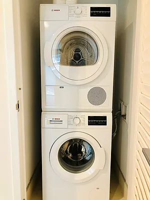 Rented by Sky View Parc Sales LLC | media 17