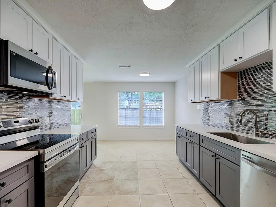 34 N High Oaks Cir