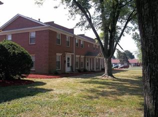 1221 Jackson Park Pl APT D, Seymour, IN 47274