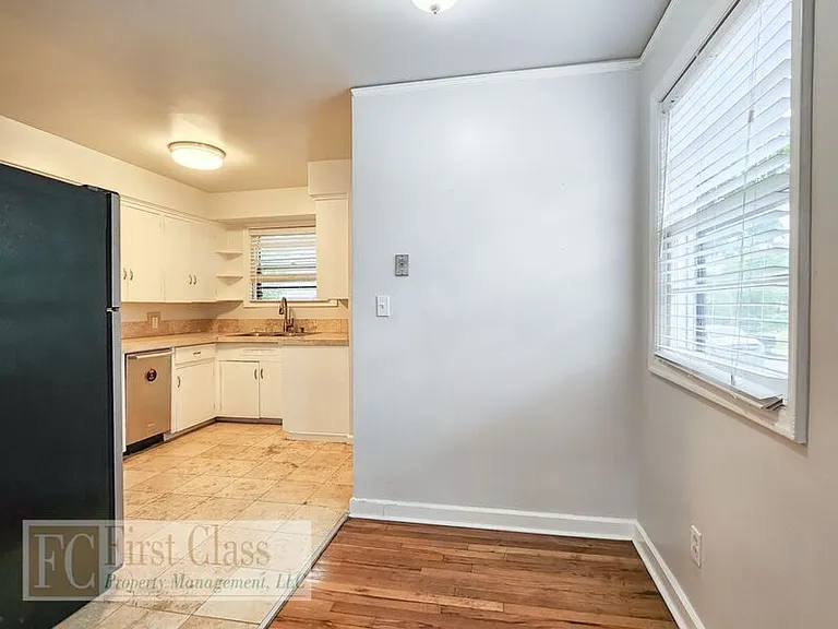 5735 N Montana Ave — Photo 5