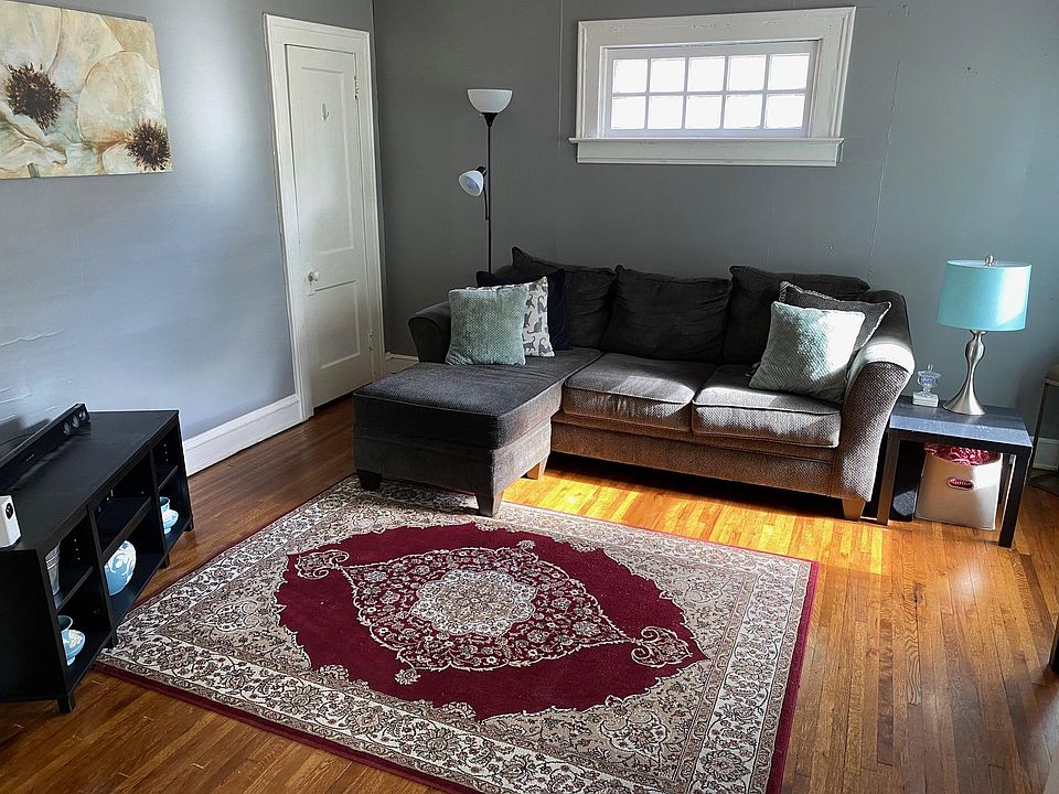 1st image of 2072 Morrison Ave