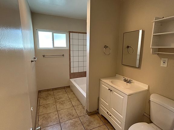 3rd image of 934 S Gilbuck Dr #D