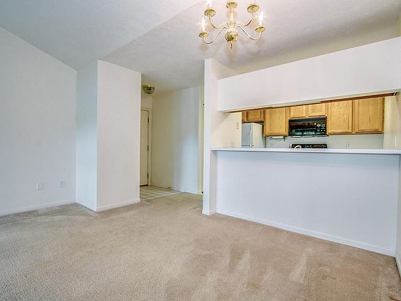 5th image of 311 Westbrook Ct