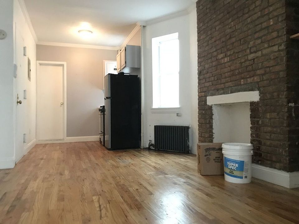 1st image of 121 Henry St APT 12