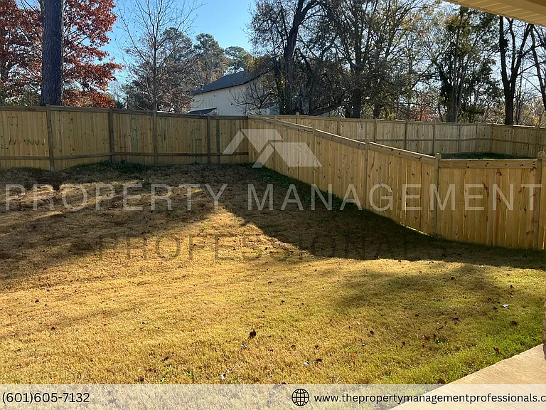 215 Serenity Lake Dr — Photo 35