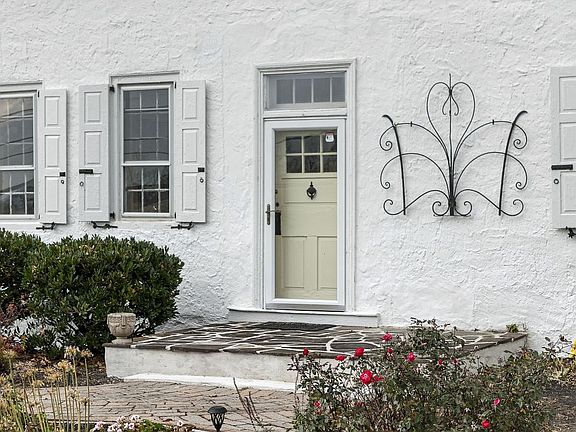 3rd image of 1041 Reading Ave