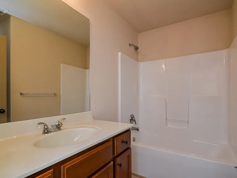 2486 Peach Shoals Cir — Photo 15