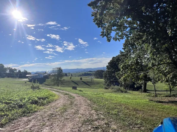 240 Austin Mill Rd, Rogersville, TN 37857