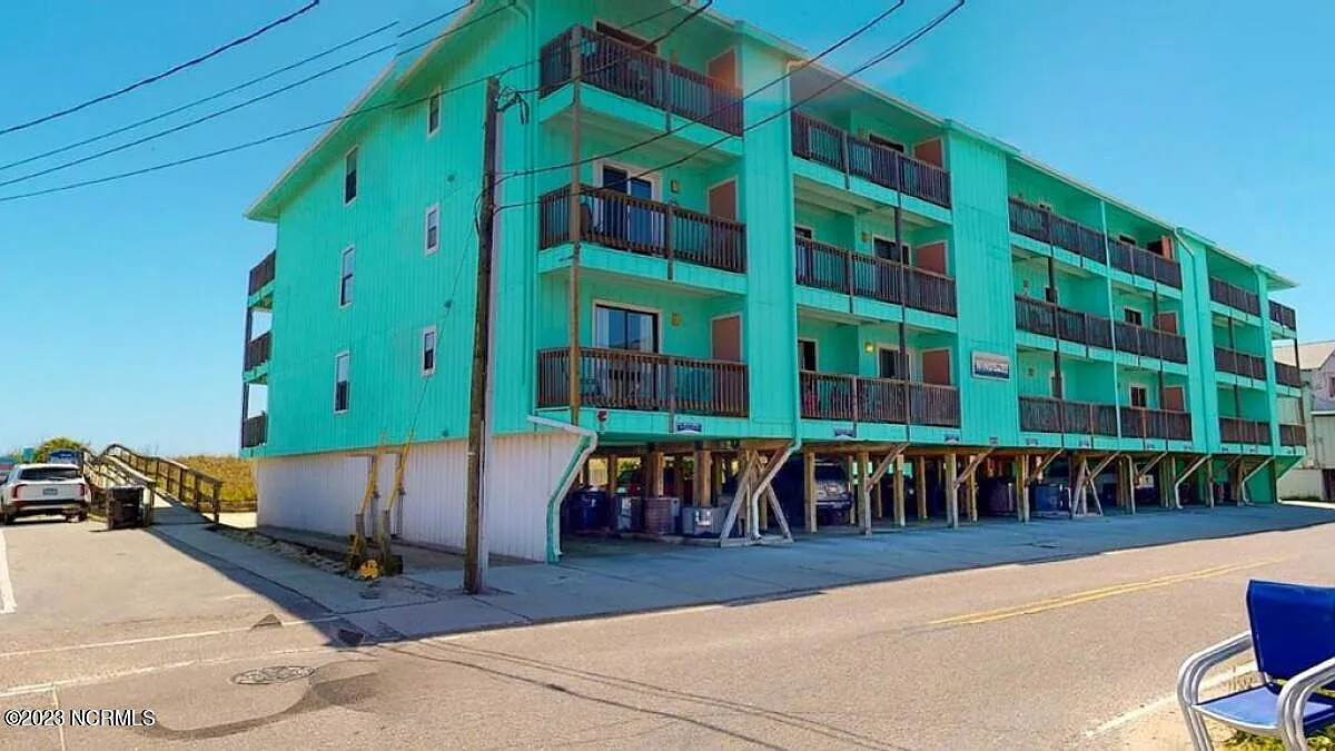 2 bed, 2.0 bath, $1,700 — Photo 2