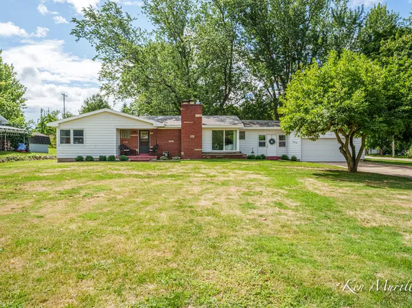 292 Cleveland St W, Coopersville, MI 49404