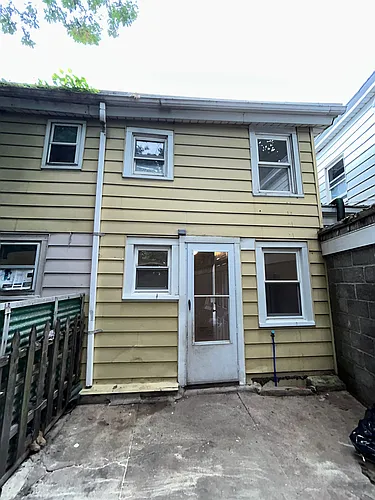 225 Home Ave Photo 1