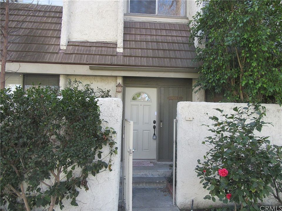 1st image of 11806 Moorpark St APT C