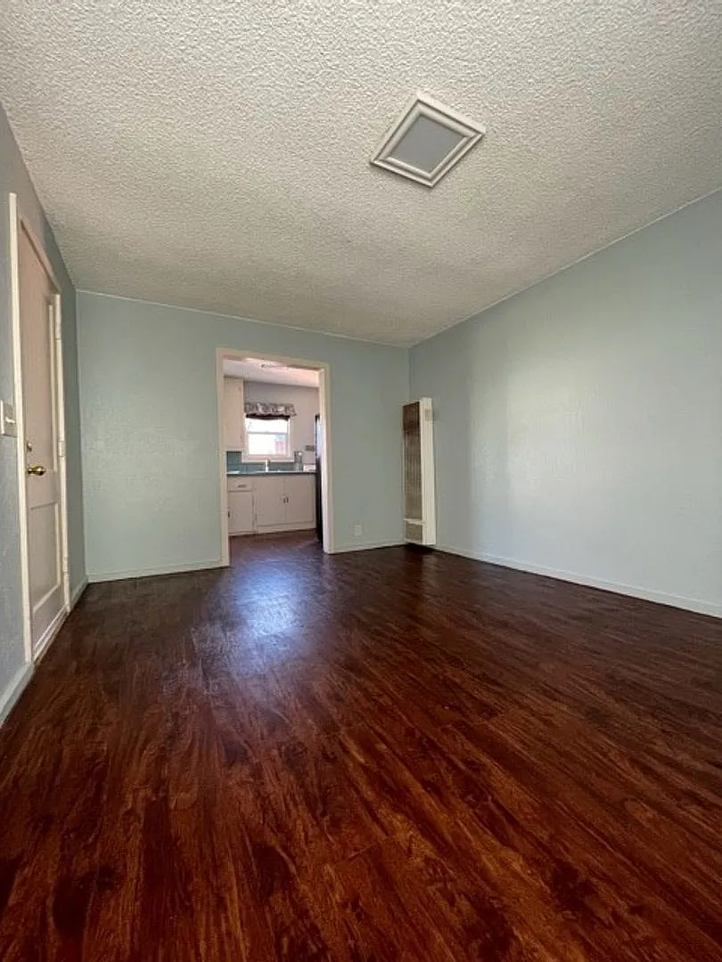 Small 1 bed, 1 bath. — Photo 2