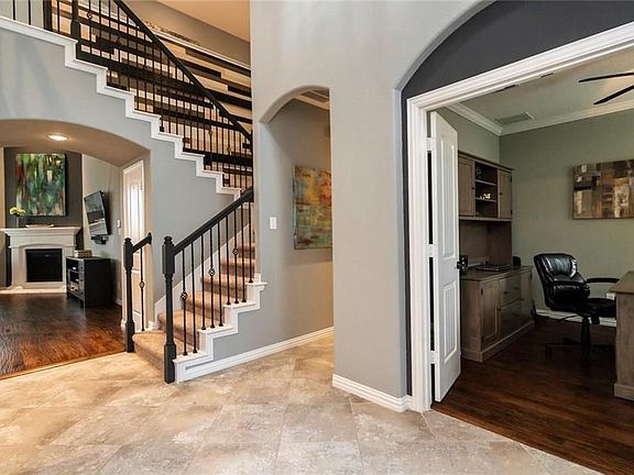 2nd image of 9583 Robinwoods Dr