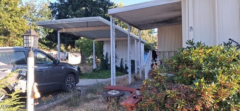 1st image of 222 Ollis Rd