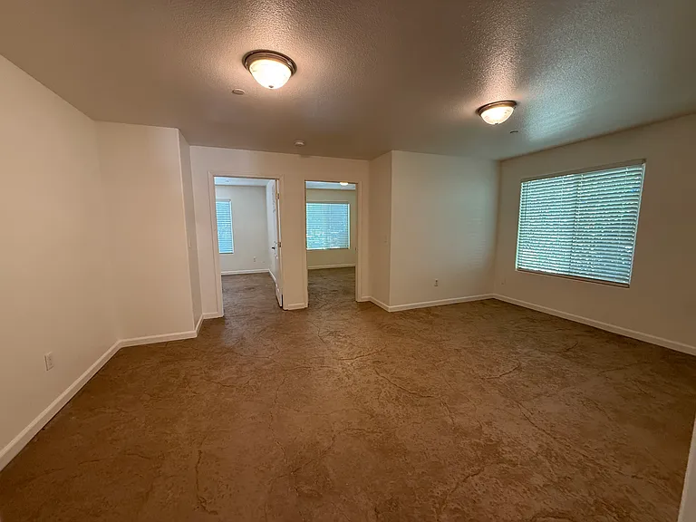 4316 Illinois Ave — Photo 27