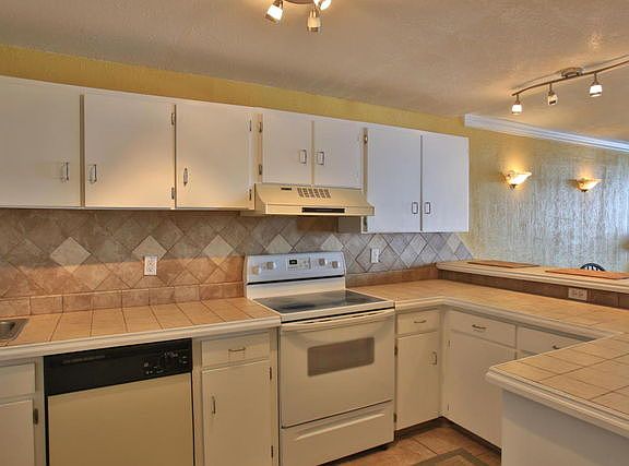 3rd image of 3815 S Atlantic Ave #B040
