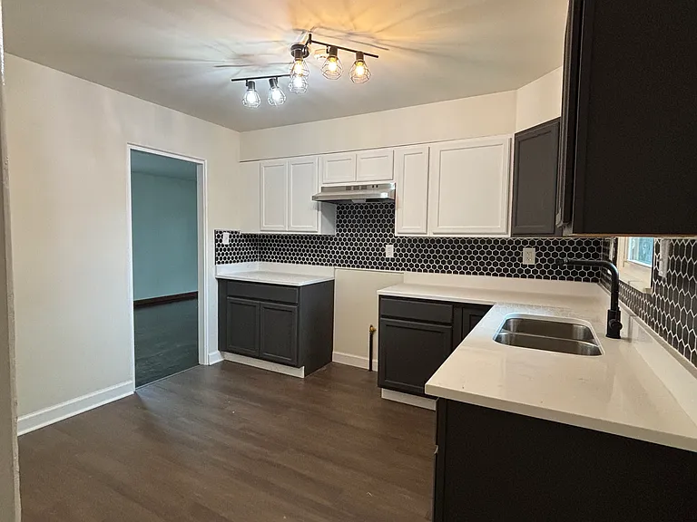 4330 W 13th Ave — Photo 6