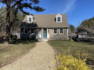 5 Seths Path, Vineyard Haven, MA 02568