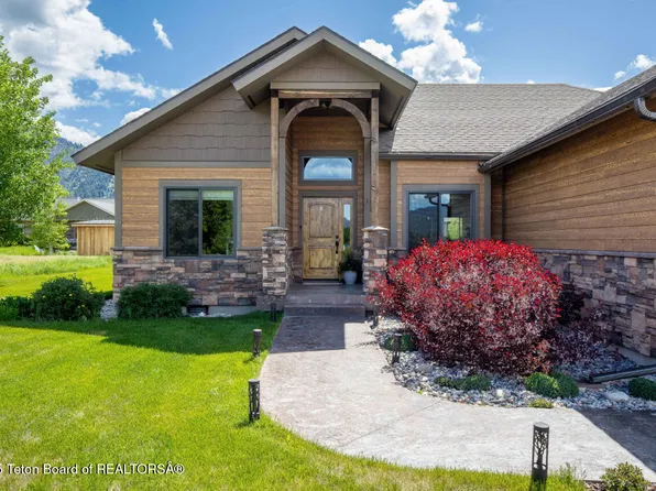 479 Columbine St, Alpine, WY 83128